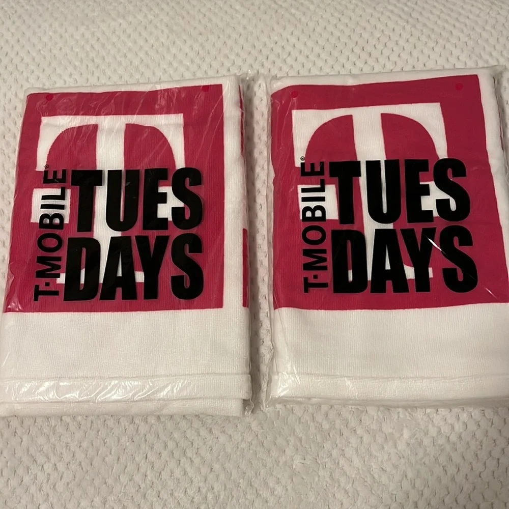 Set of 2 T-Mobile Beach Towels
